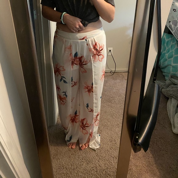 Floral pants - Picture 7 of 10